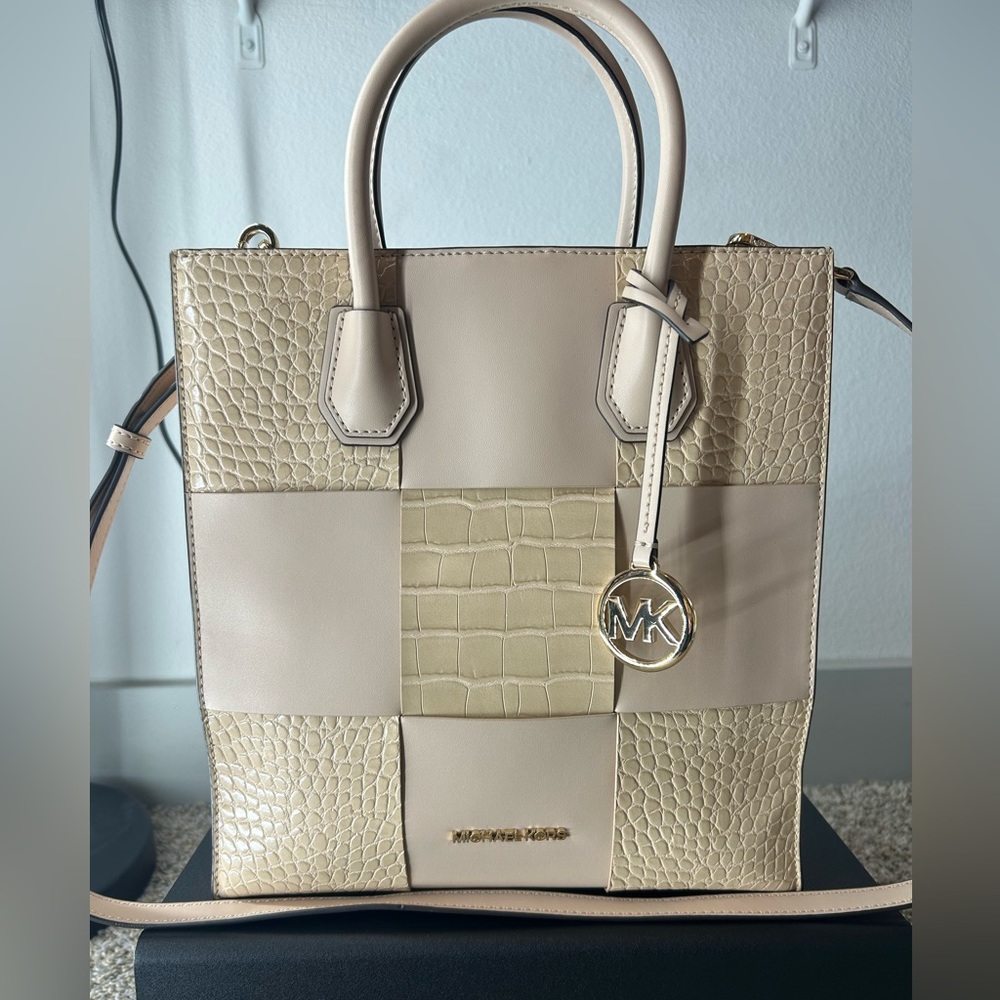 Michael Kors mercer medium-sized handbag
